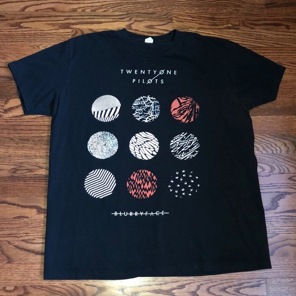SOLD Twenty One Pilots Black t shirt blurryface XL - Picture 2 of 7